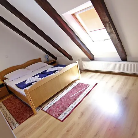 Pensión House Lalita Fužine