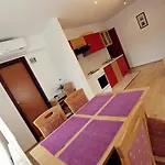 Pensión House Lalita Fužine